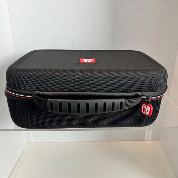 Nintendo Switch Large Protective Deluxe Travel System Hard Shell Carrying Case - Picture 3 of 6